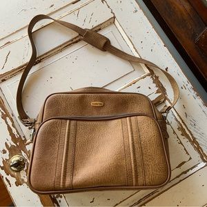 Vintage 1970’a Flying Time Brown Carry On Bag